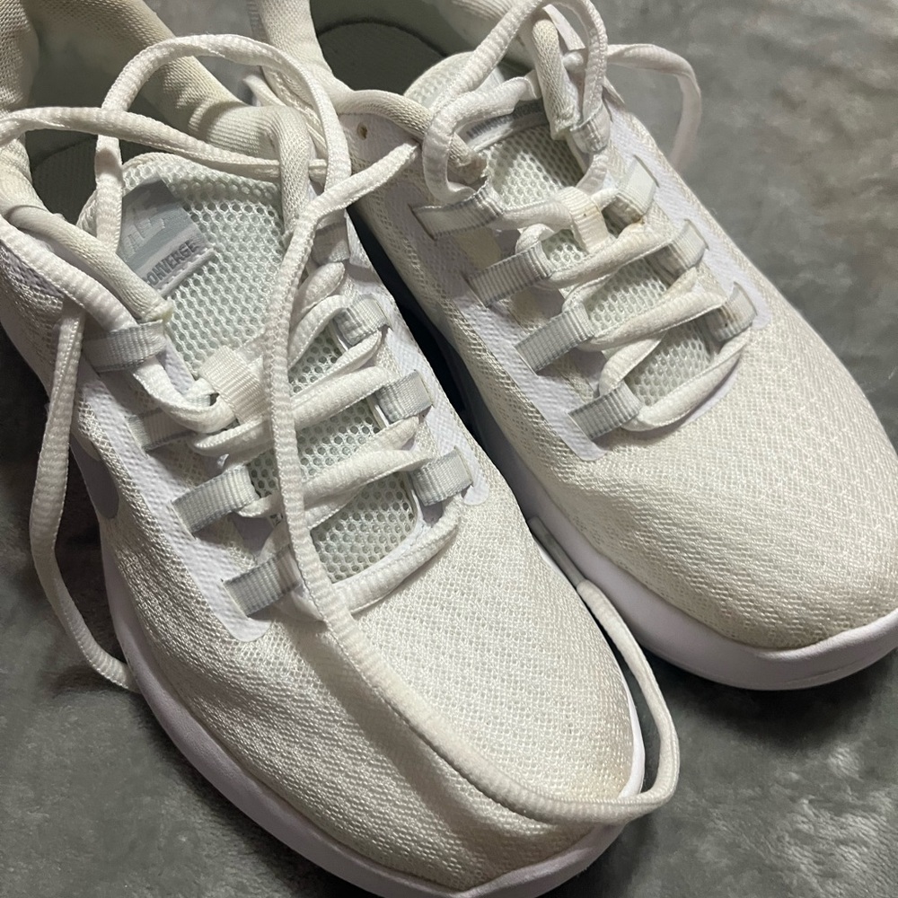 Nike lunar coverage